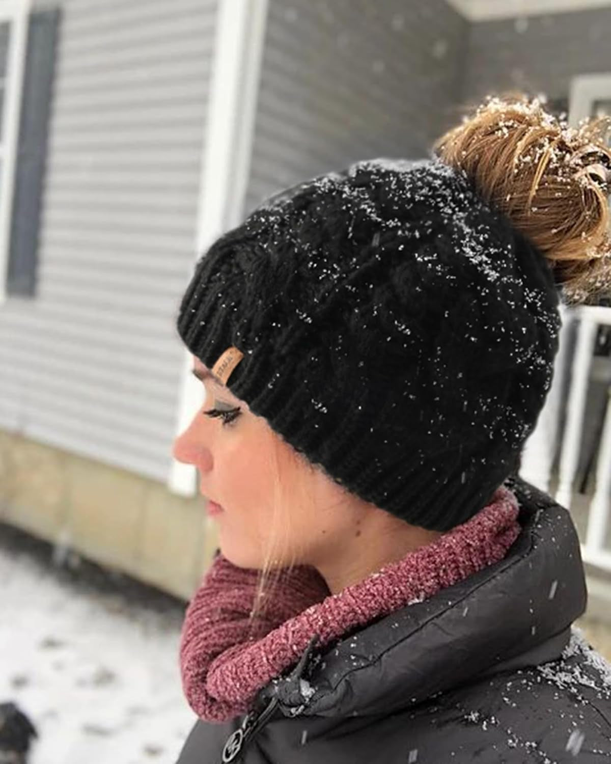 Ponytail Beanies for Women Messy Bun Winter Hat with Tail Hole Warm Lined Knit Skull Beanie Outdoor Runner Cap